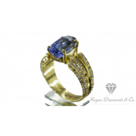 Yellow Gold Ring Unique Megan Diamonds & Co. Sapphire with diamonds