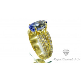 Yellow Gold Ring Unique Megan Diamonds & Co. Sapphire with diamonds