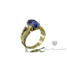 Yellow Gold Ring Unique Megan Diamonds & Co. Sapphire with diamonds