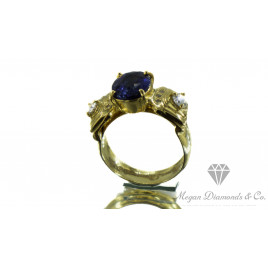 Yellow Gold Ring Unique Blue Sapphire