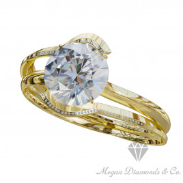 Woman Elegan Diamond Ring